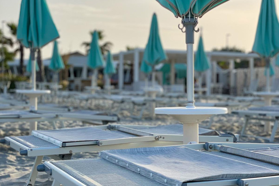 media.Slide_Spiaggia_3InsolitoBeachCaffè