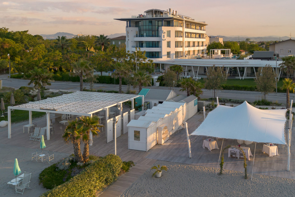 media.Slide_Spiaggia_9InsolitoBeachCaffè